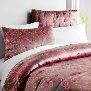 NWT Pottery Barn SCARLETT PAISLEY WHOLE CLOTH QUILT & 2 STD. SHAMS Full / Queen